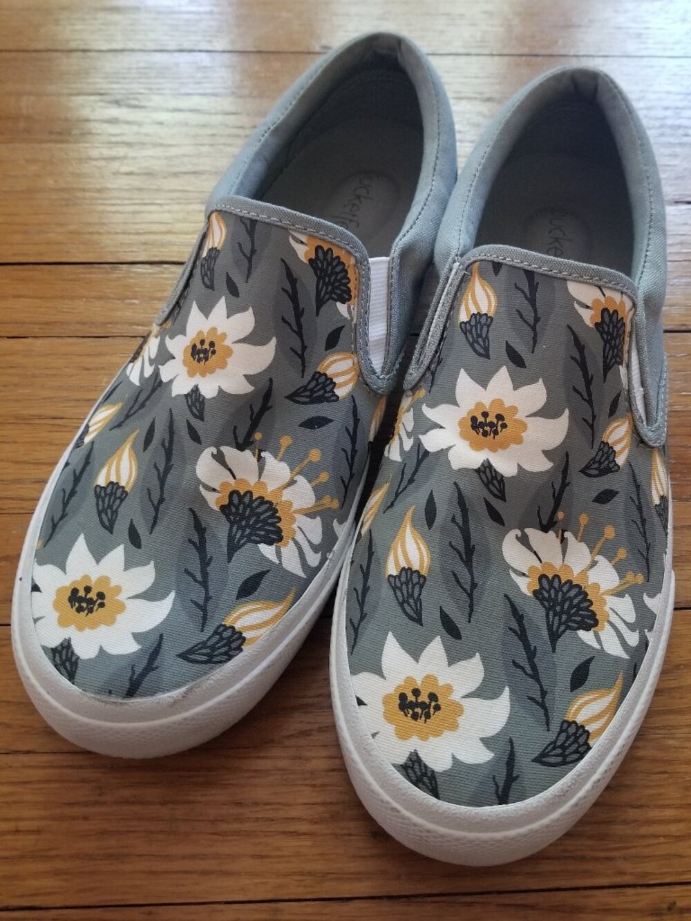 Bucket Feet Slip ons Women's Size 8